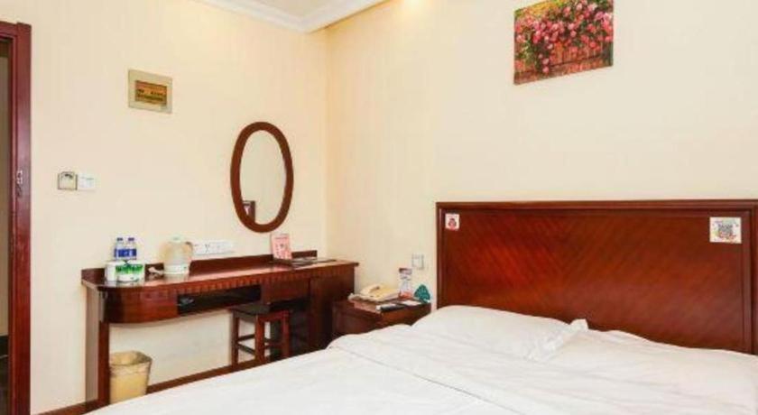 Greentree Inn Suzhou Wujiang Zhenze Town Zhennan Road Express Hotel Exterior foto